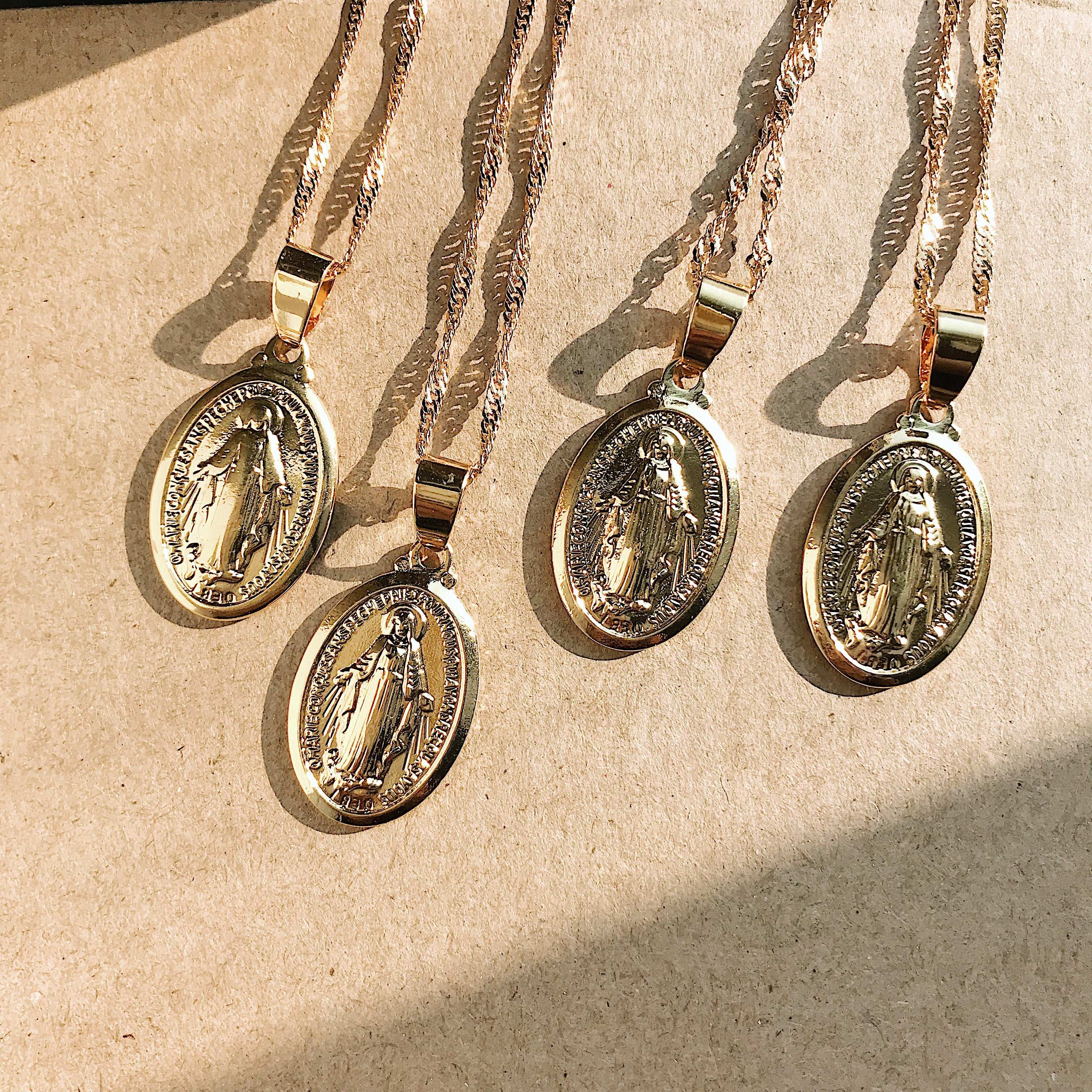 Twisted Thin Chain