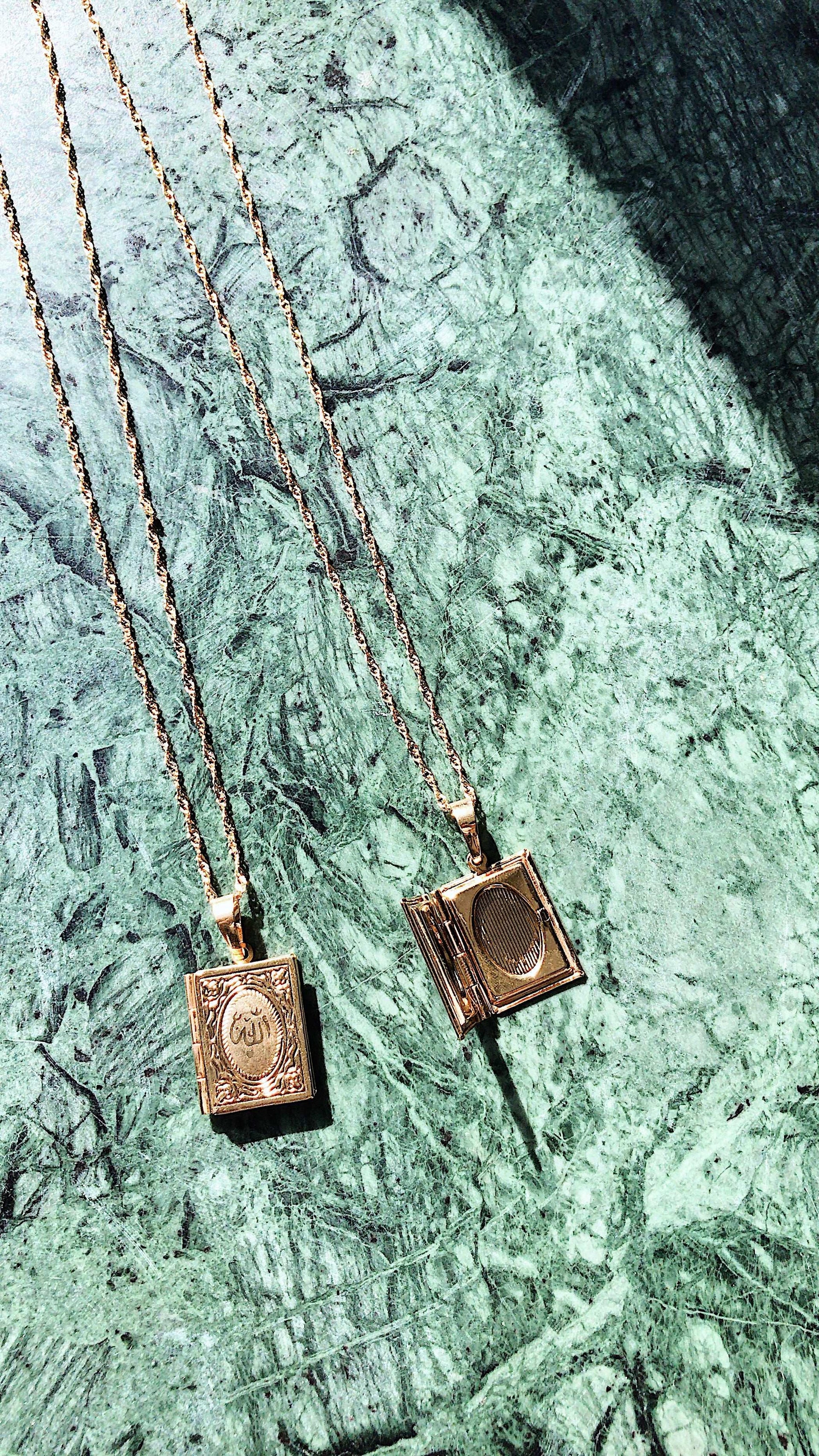 Twisted Thin Chain