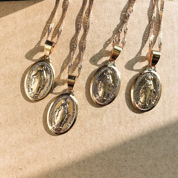 Twisted Thin Chain