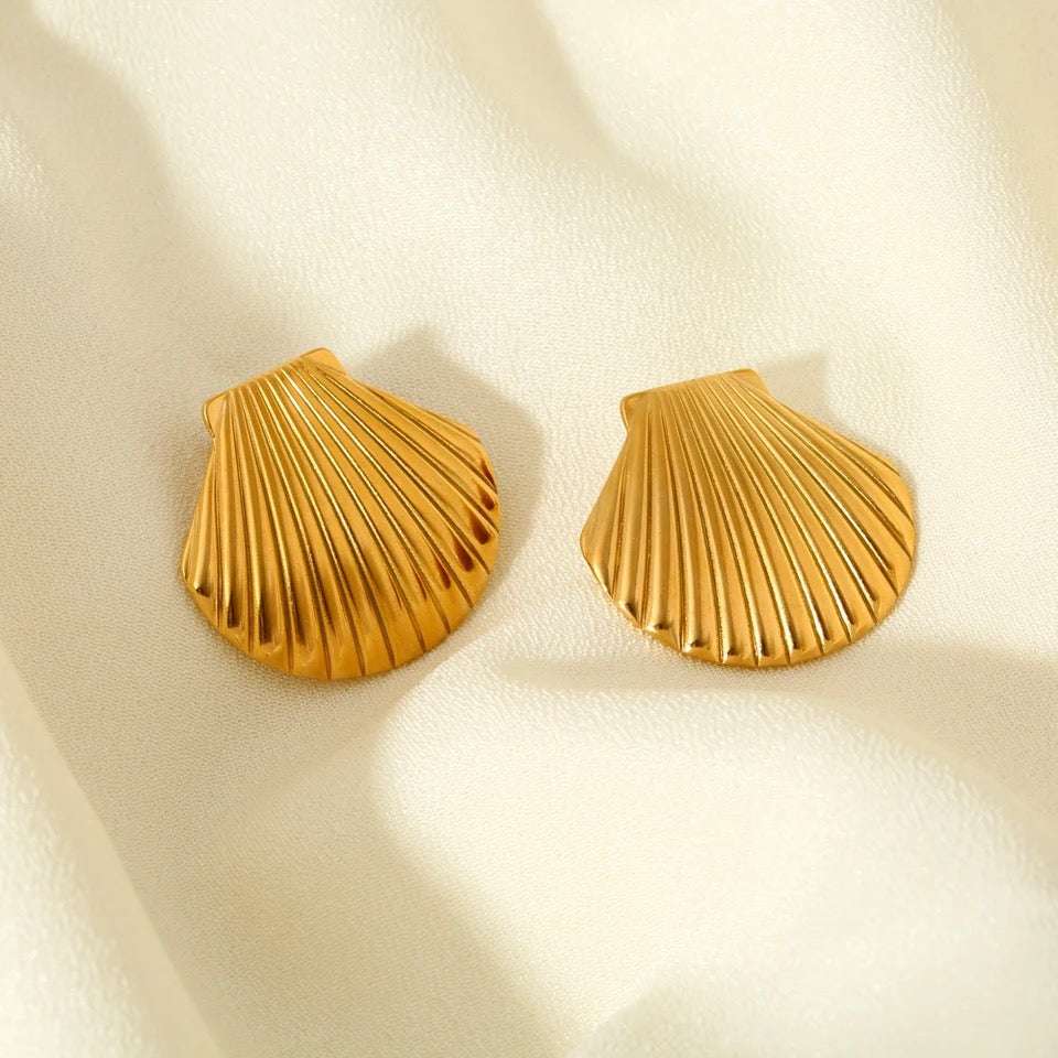 Shell Earrings Gold